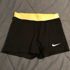 Nike pro shorts Sz.L running, walking, sports EUC